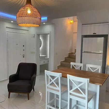Oeluedeniz,hisaroenue Mevkisi Havuzlu Muestakil Hotel