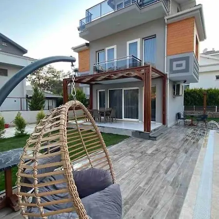 Oeluedeniz,hisaroenue Mevkisi Havuzlu Muestakil Hotel *